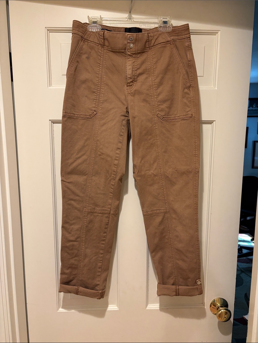 WHBM Pret-A-Pedi straight crop pants